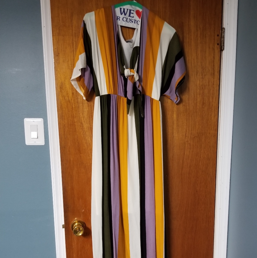 Pea in a Pod Maternity Dress